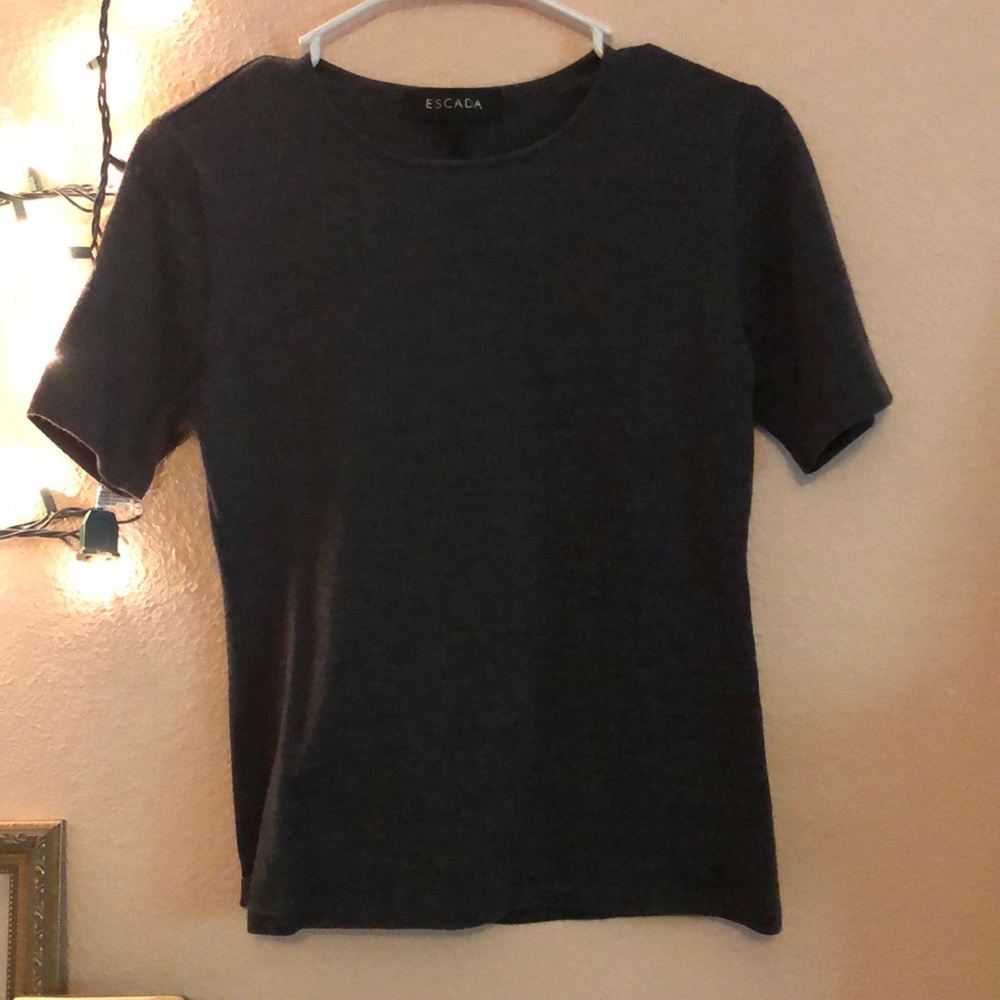 Gray top